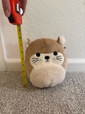 Rie the Otter Squishmallow - 8 inches